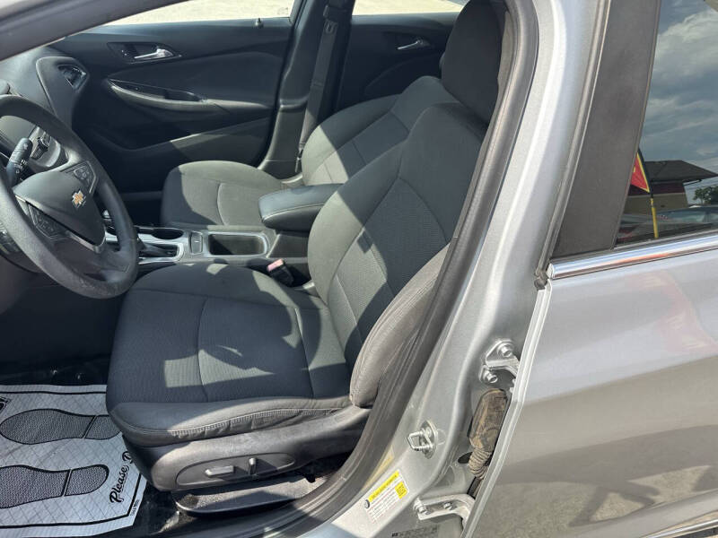 2017 Chevrolet Cruze LT Auto