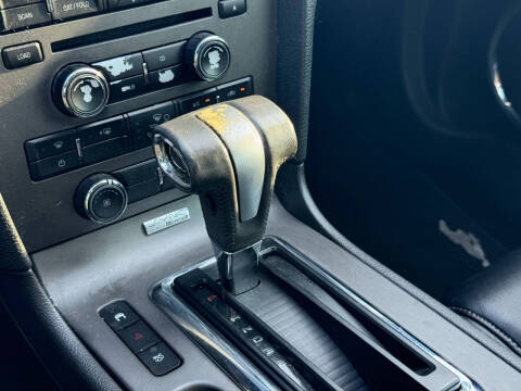 2010 Ford Mustang V6