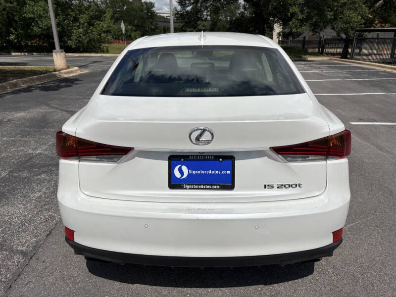 2017 Lexus IS 200t
