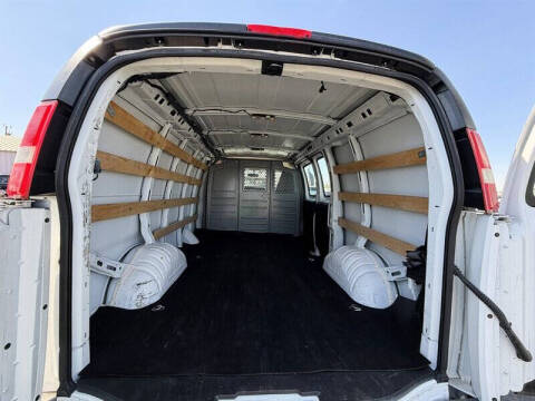 2017 GMC Savana 2500