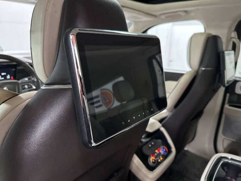 2019 Lincoln Navigator L Black Label