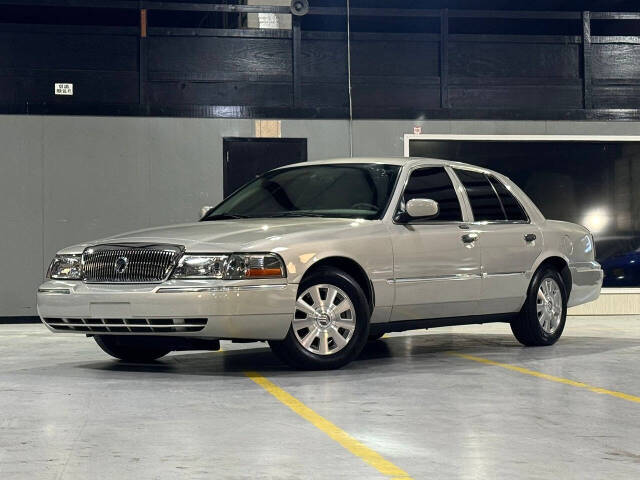 2004 Mercury Grand Marquis for sale at Carnival Car Company in Victoria, TX