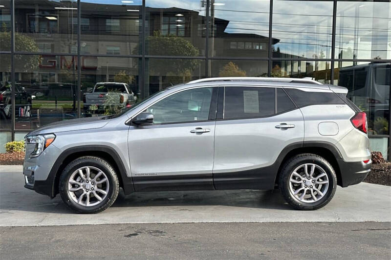 2023 GMC Terrain SLT