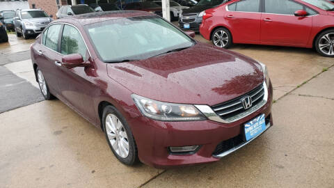 2013 Honda Accord for sale at Divine Auto Sales LLC in Omaha NE
