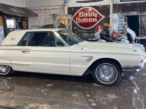 1965 Ford Thunderbird