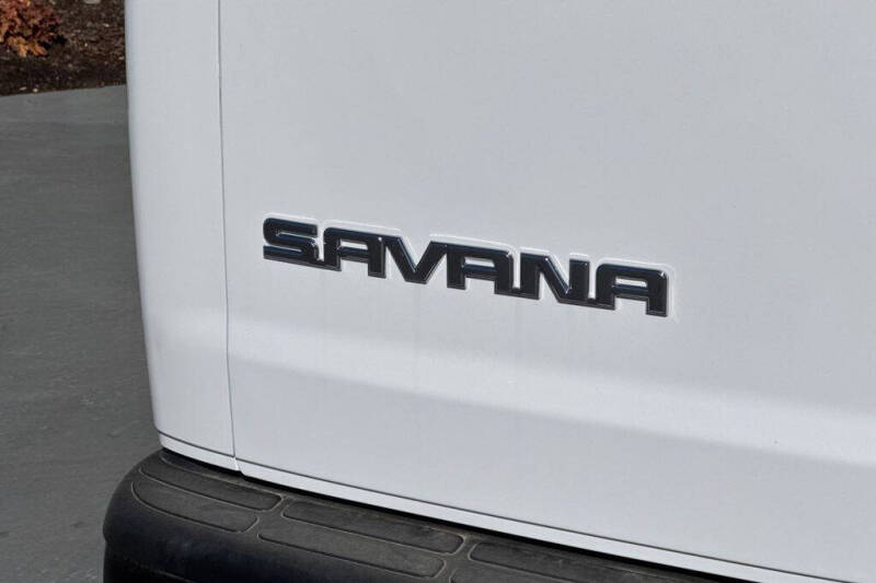 2025 GMC Savana 2500