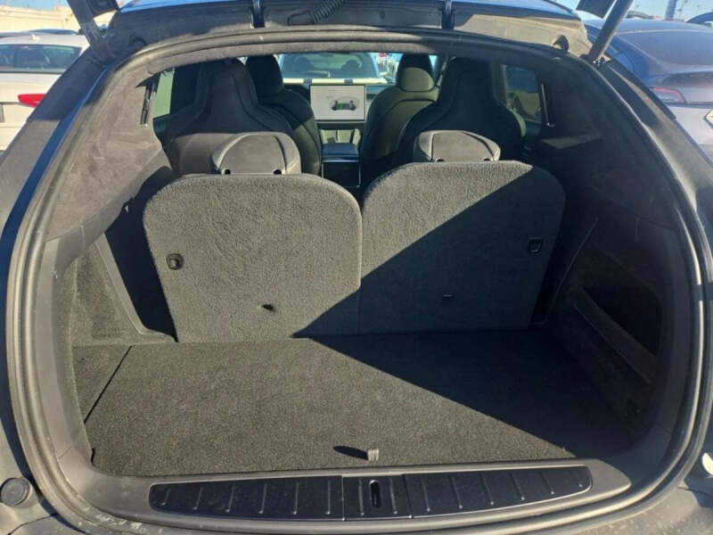 2023 Tesla Model X Standard Range