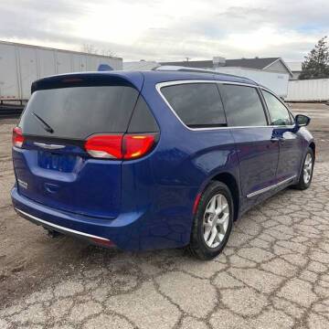 2019 Chrysler Pacifica Touring L Plus