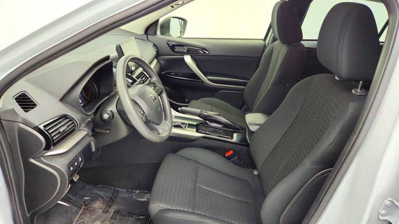 2022 Mitsubishi Eclipse Cross LE