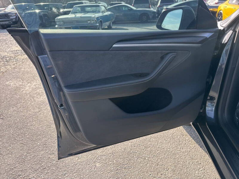 2025 Tesla Model Y Performance