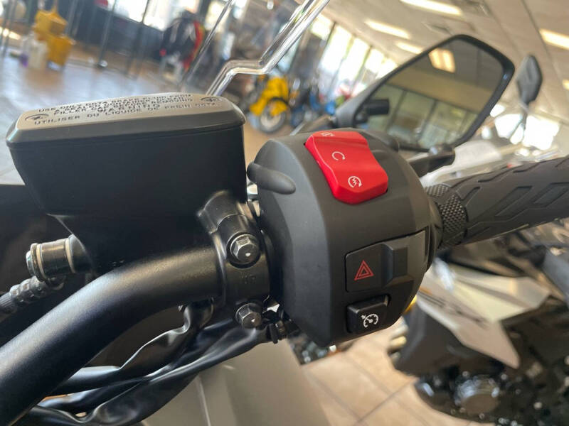 2024 Suzuki GSX-S1000GT