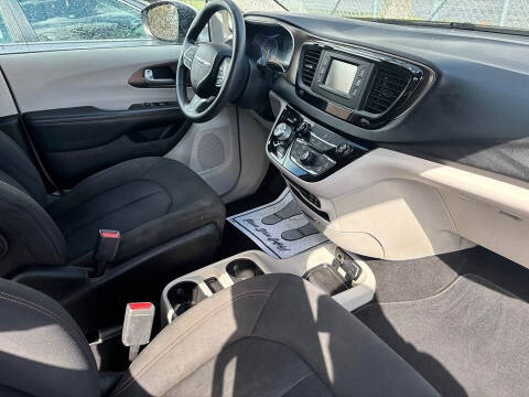 2017 Chrysler Pacifica Touring
