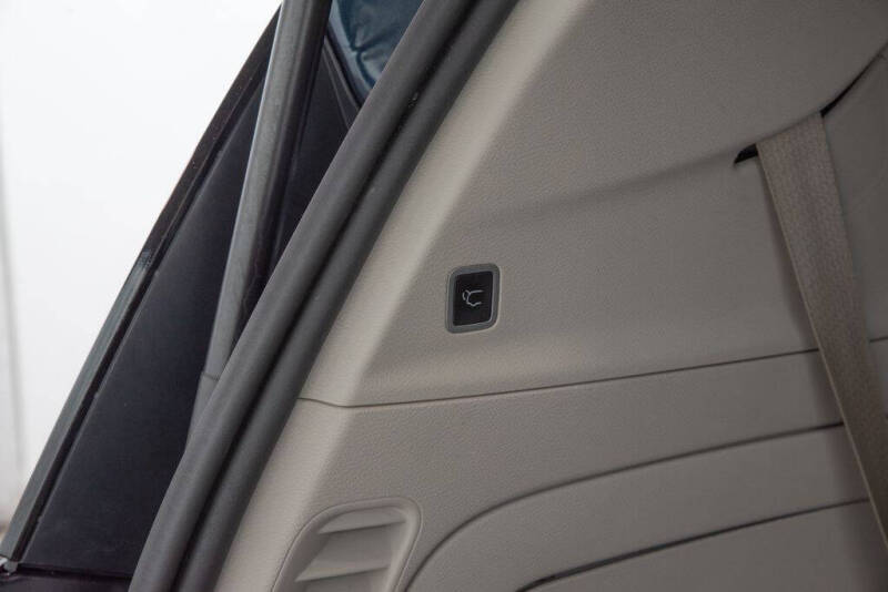 2024 Chrysler Pacifica Plug-In Hybrid Select