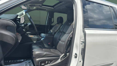 2017 Cadillac Escalade Luxury