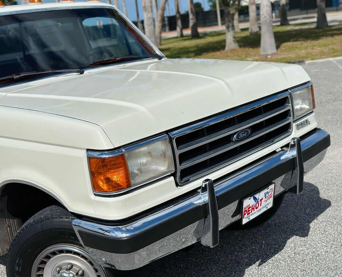 1990 Ford F-250 31