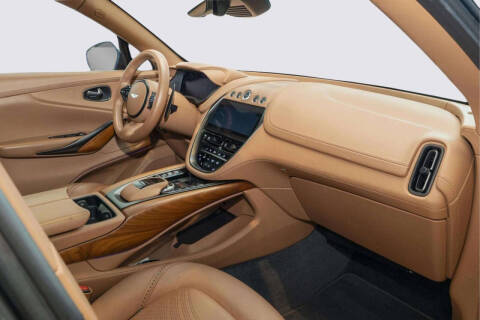 2022 Aston Martin DBX