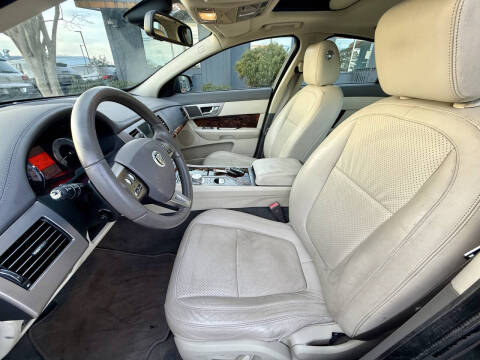 2011 Jaguar XF Premium