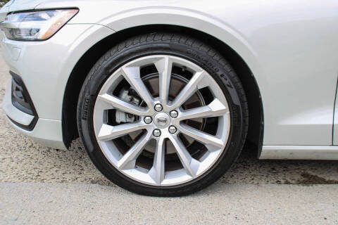 2020 Volvo V60 T5 Momentum