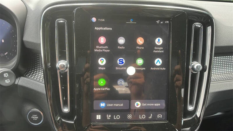 2026 Volvo XC40 B5 Ultra Black Edition