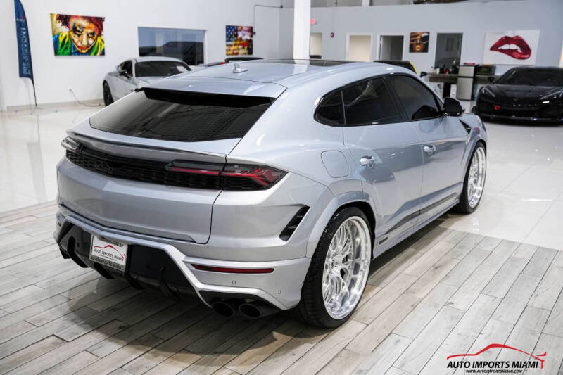 2025 Lamborghini Urus SE