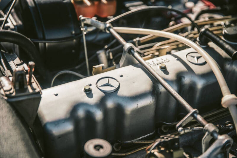 1970 Mercedes-Benz 280-Class