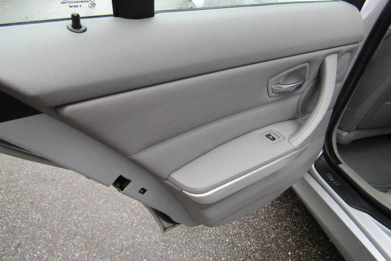 2007 BMW 3 Series 328xi