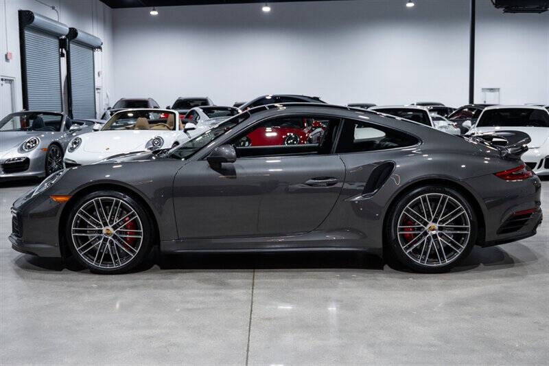 2017 Porsche 911 Turbo