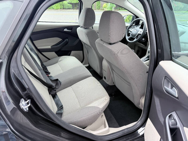 2012 Ford Focus SE