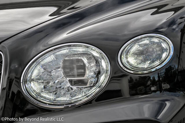 2024 Bentley Bentayga Hybrid