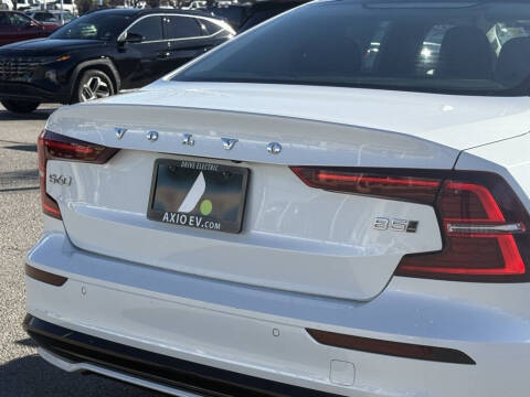 2024 Volvo S60 B5 Plus Dark Theme