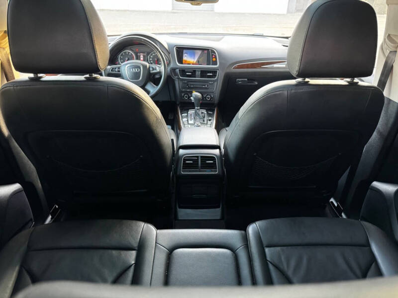 2012 Audi Q5 3.2 quattro Premium Plus