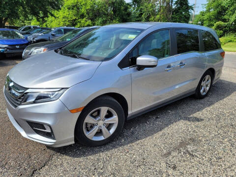 2018 Honda Odyssey for sale at A & T Trucks Inc in Philadelphia PA