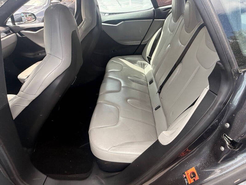 2015 Tesla Model S