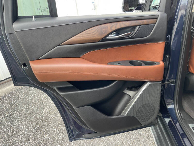 2020 Cadillac Escalade Luxury