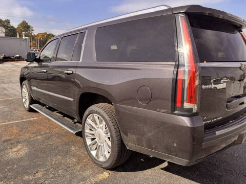 2017 Cadillac Escalade ESV Platinum