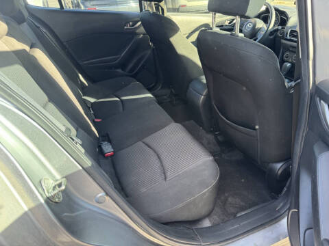 2016 Mazda MAZDA3 i Sport