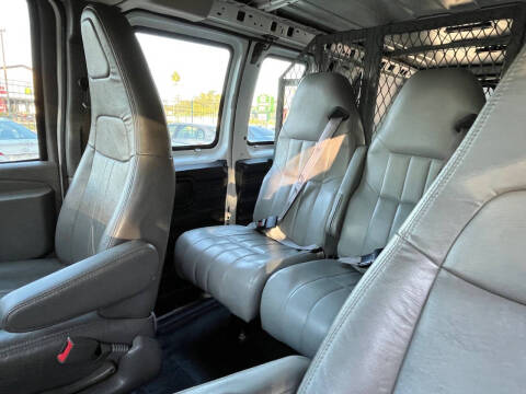 2017 Chevrolet Express 2500