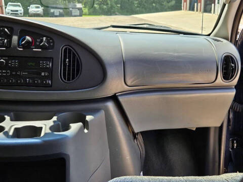 2003 Ford E-Series E-350 SD XLT