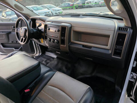 2012 RAM 1500 ST