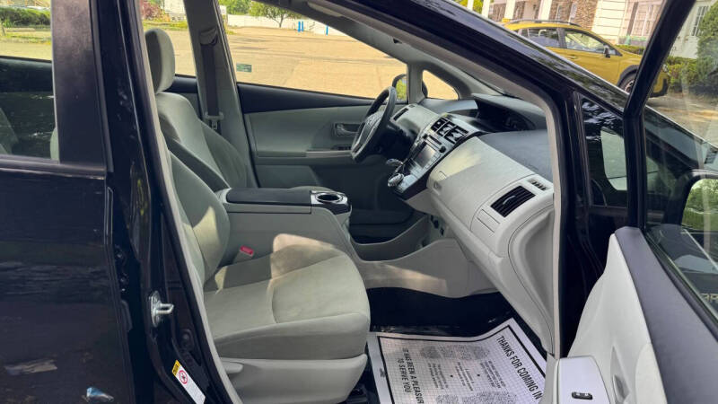 2012 Toyota Prius v