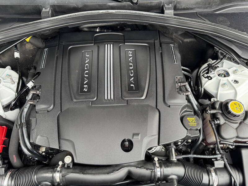 2017 Jaguar F-PACE 35t Prestige