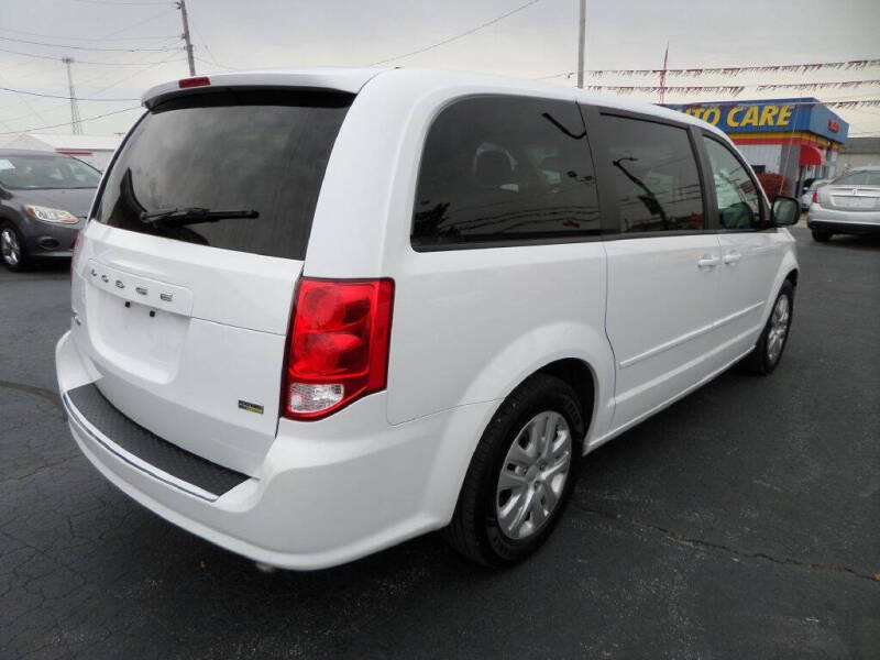 2017 Dodge Grand Caravan SE photo 7