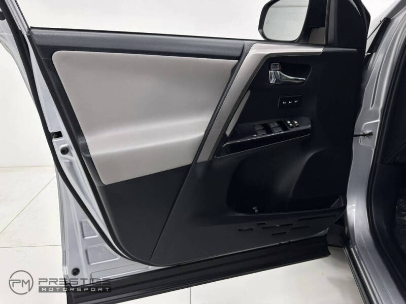 2017 Toyota RAV4 Hybrid Limited