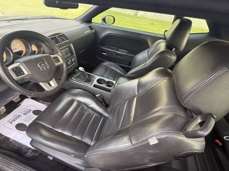 2013 Dodge Challenger R/T Plus