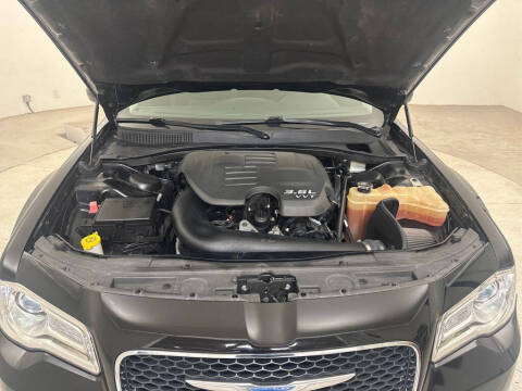 2018 Chrysler 300 Touring