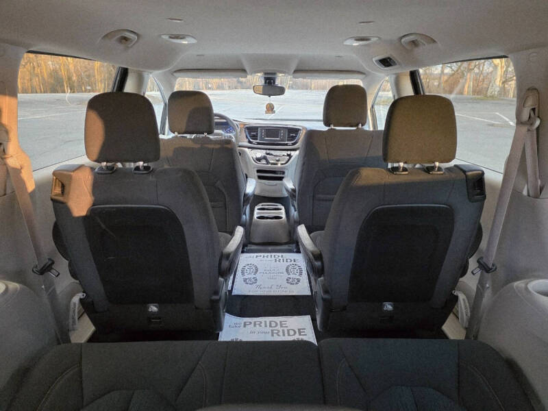 2017 Chrysler Pacifica LX