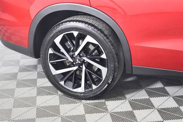 2023 Mitsubishi Outlander SE