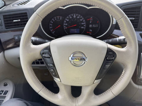 2017 Nissan Quest SV