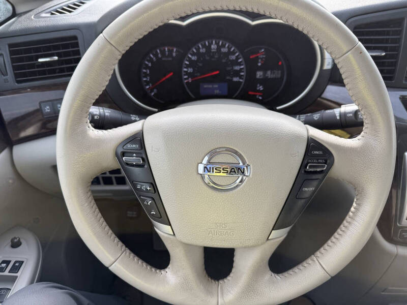 2017 Nissan Quest SV