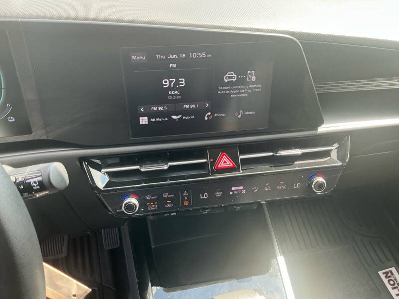 2023 Kia Niro LX